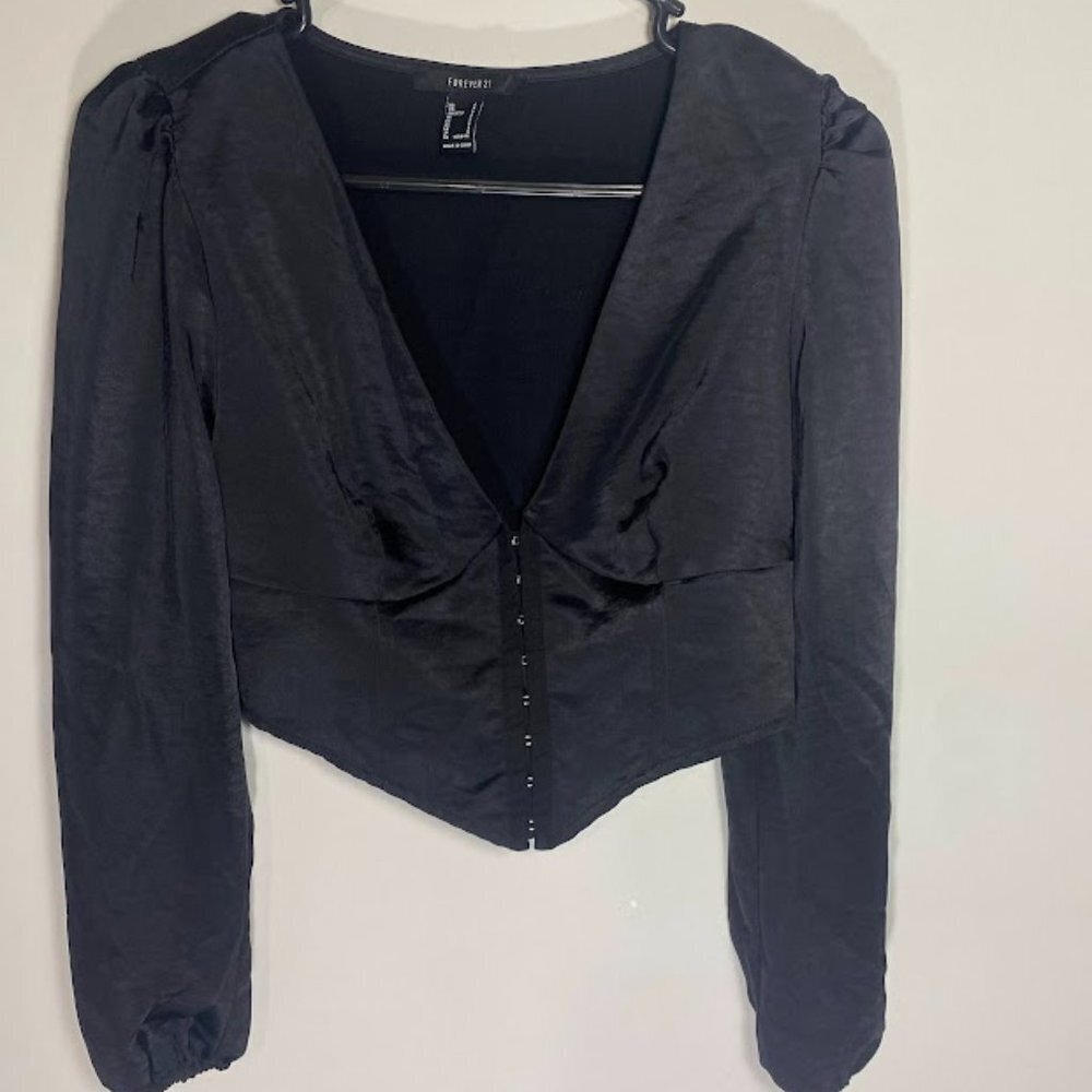 Forever21 Stain Clasp Crop Top